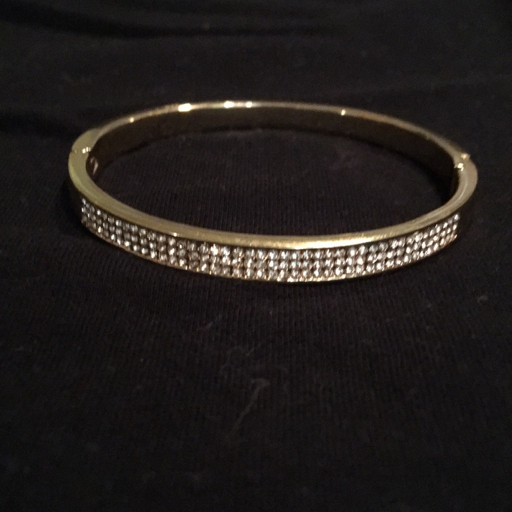 Gold tone rhinestone bracelet